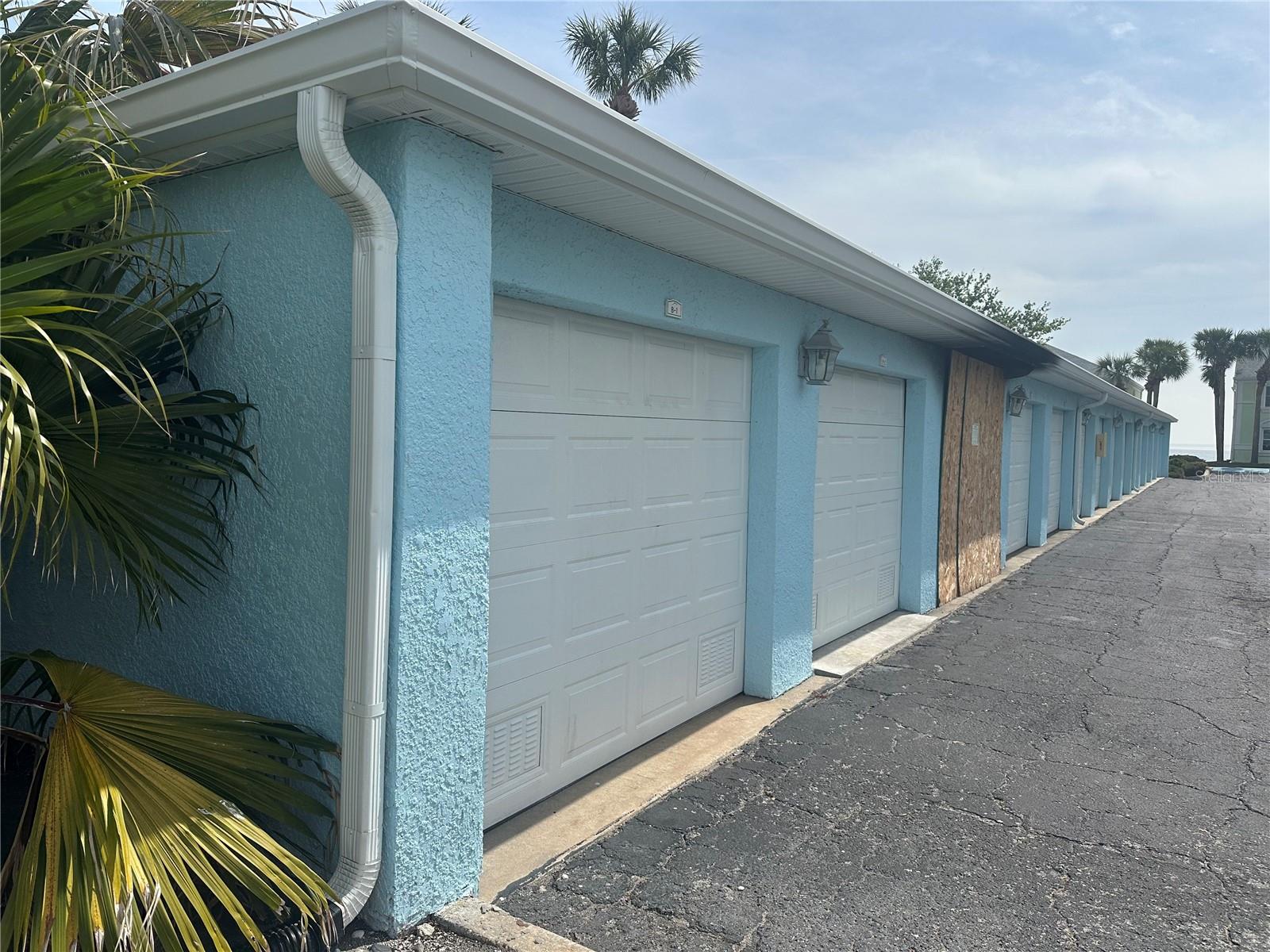 5242 BEACH DR SE, ST PETERSBURG, FL, 33705