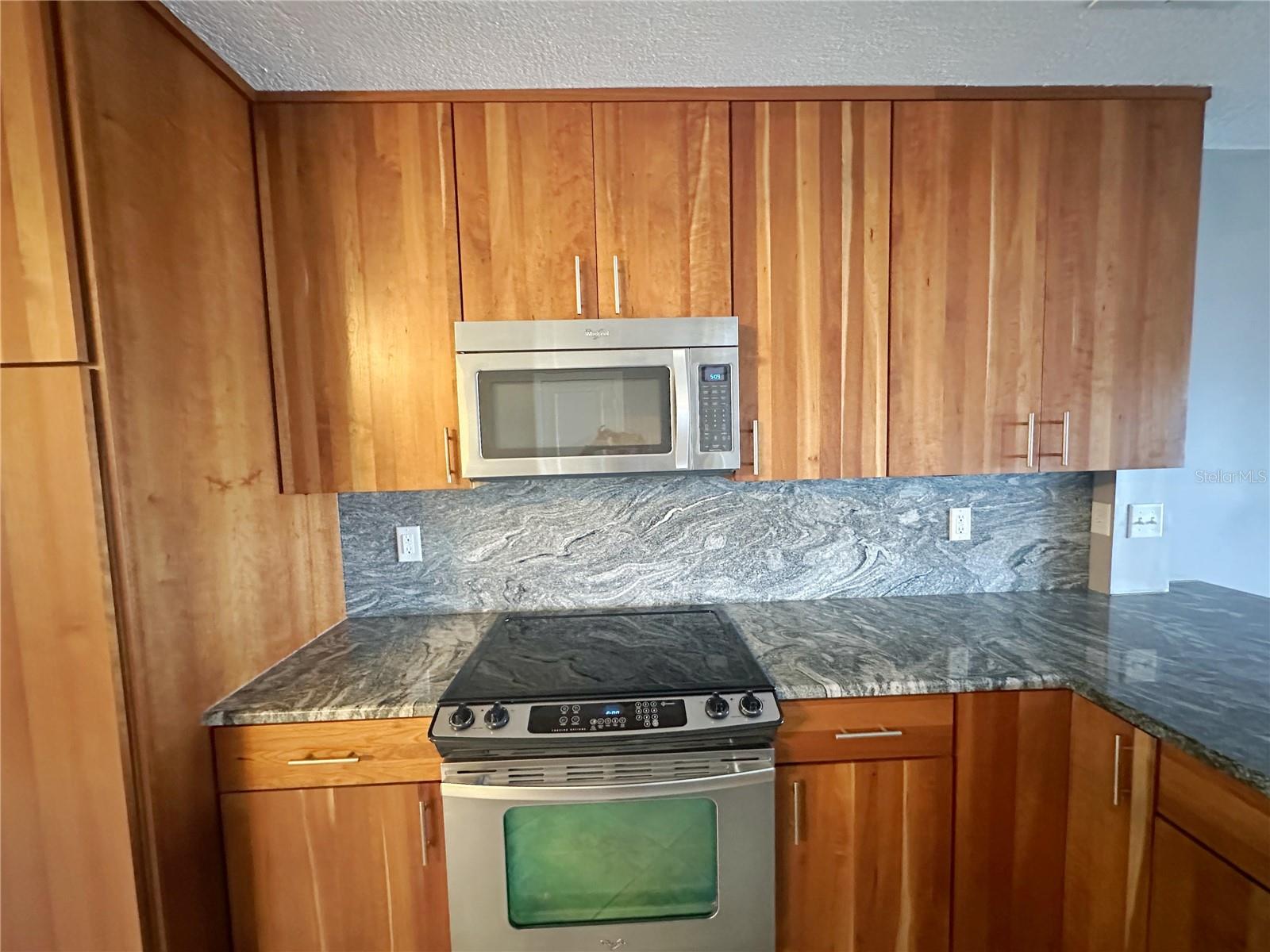 5242 BEACH DR SE, ST PETERSBURG, FL, 33705