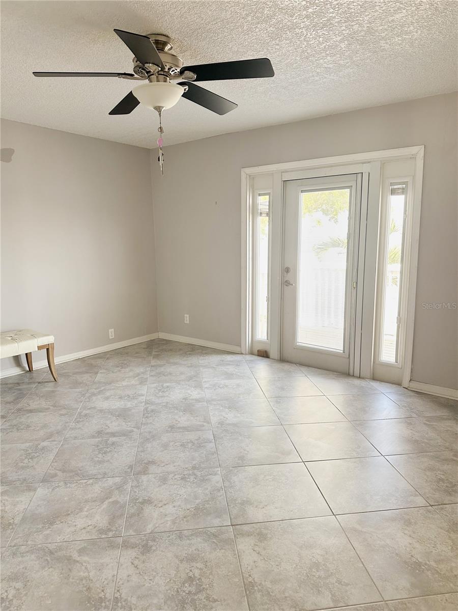 5242 BEACH DR SE, ST PETERSBURG, FL, 33705