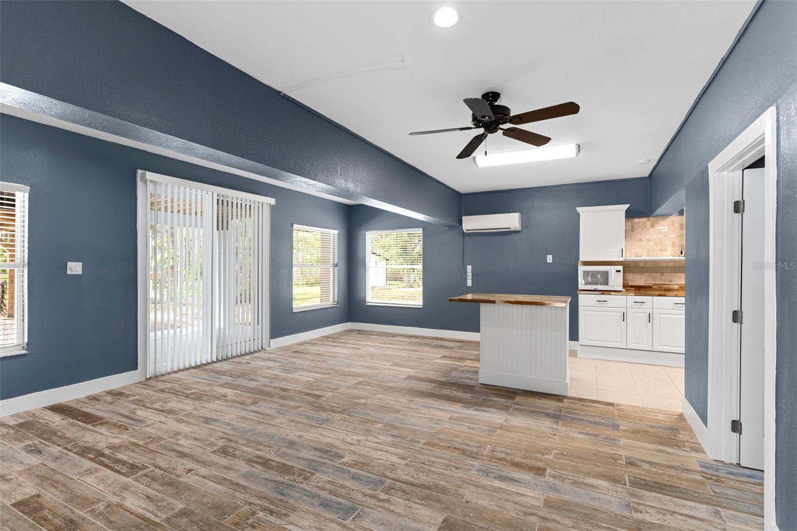 Garage Apt/In-Law Suite