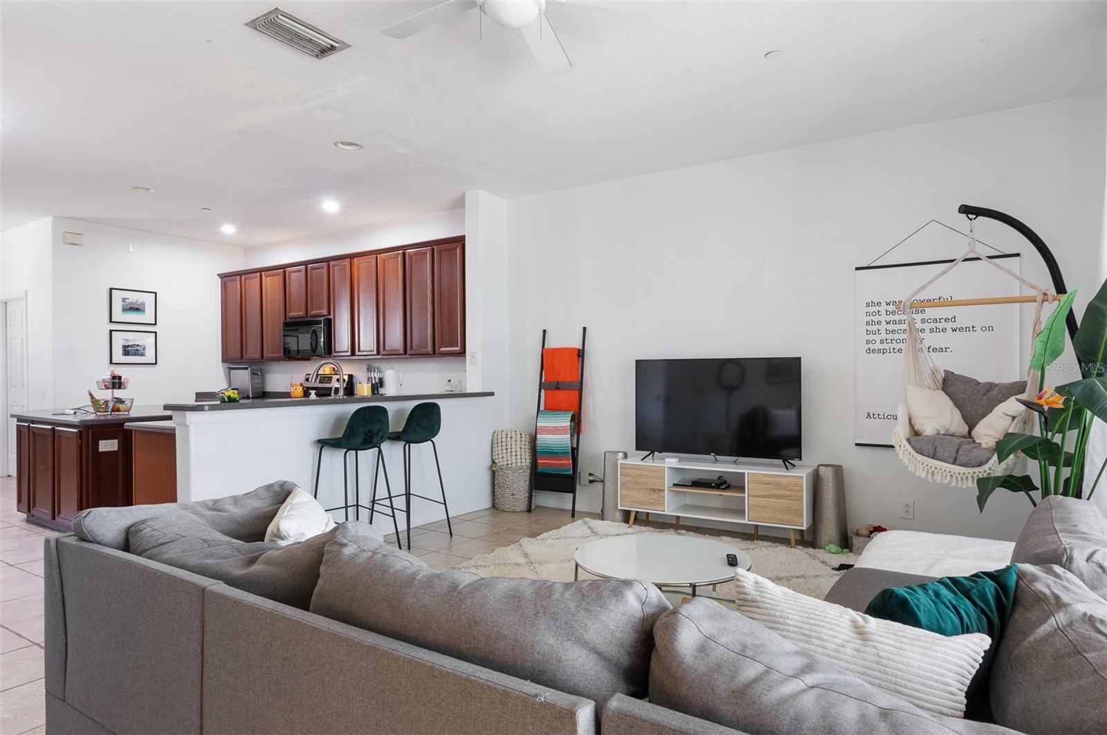 1105 VENETIAN HARBOR DR NE, ST PETERSBURG, FL, 33702