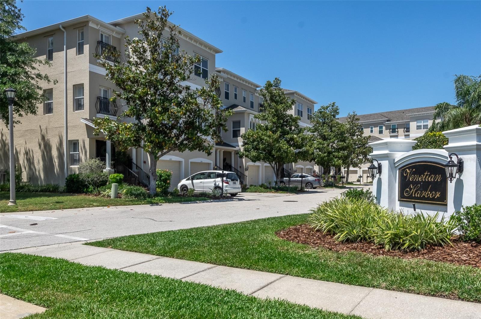 1105 VENETIAN HARBOR DR NE, ST PETERSBURG, FL, 33702