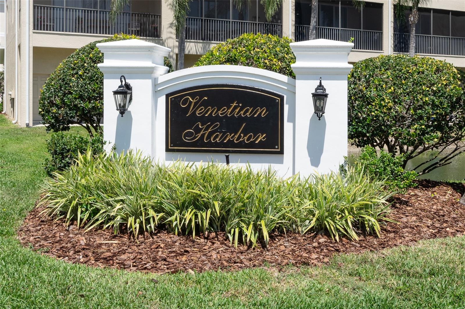 1105 VENETIAN HARBOR DR NE, ST PETERSBURG, FL, 33702