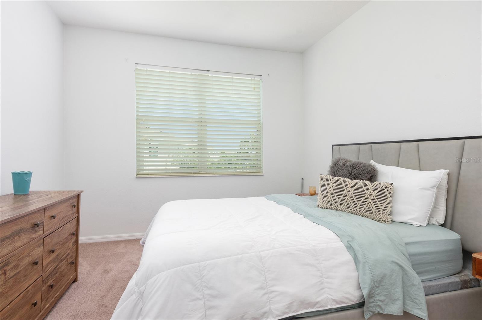 1105 VENETIAN HARBOR DR NE, ST PETERSBURG, FL, 33702