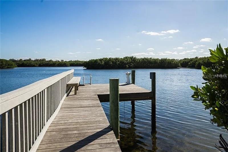 1105 VENETIAN HARBOR DR NE, ST PETERSBURG, FL, 33702