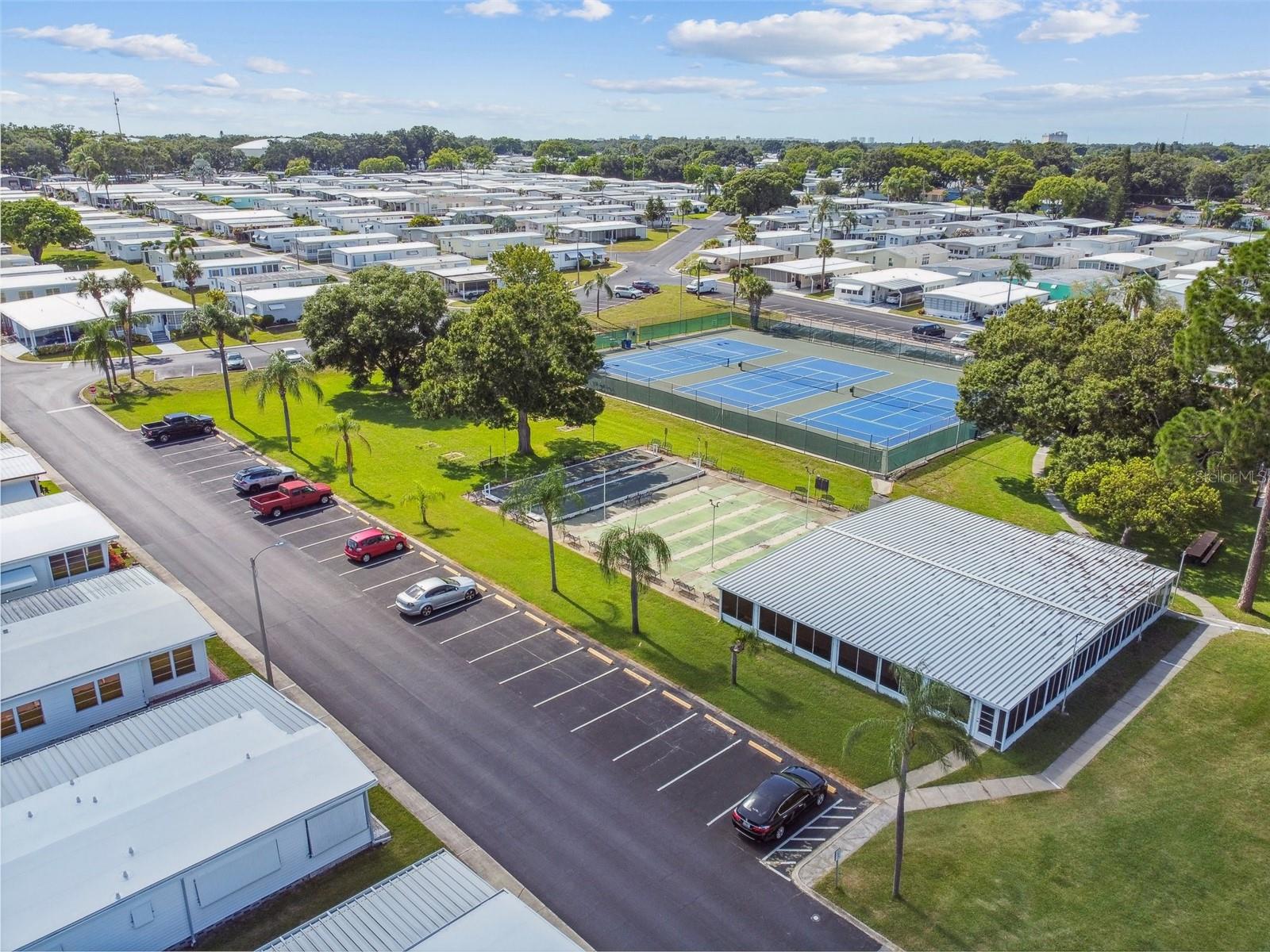 TB8373489 Property Photo