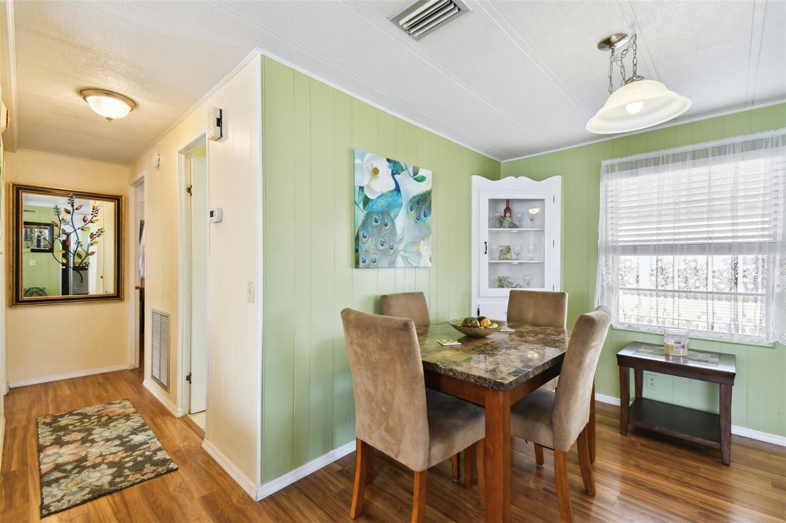 TB8373489 Property Photo