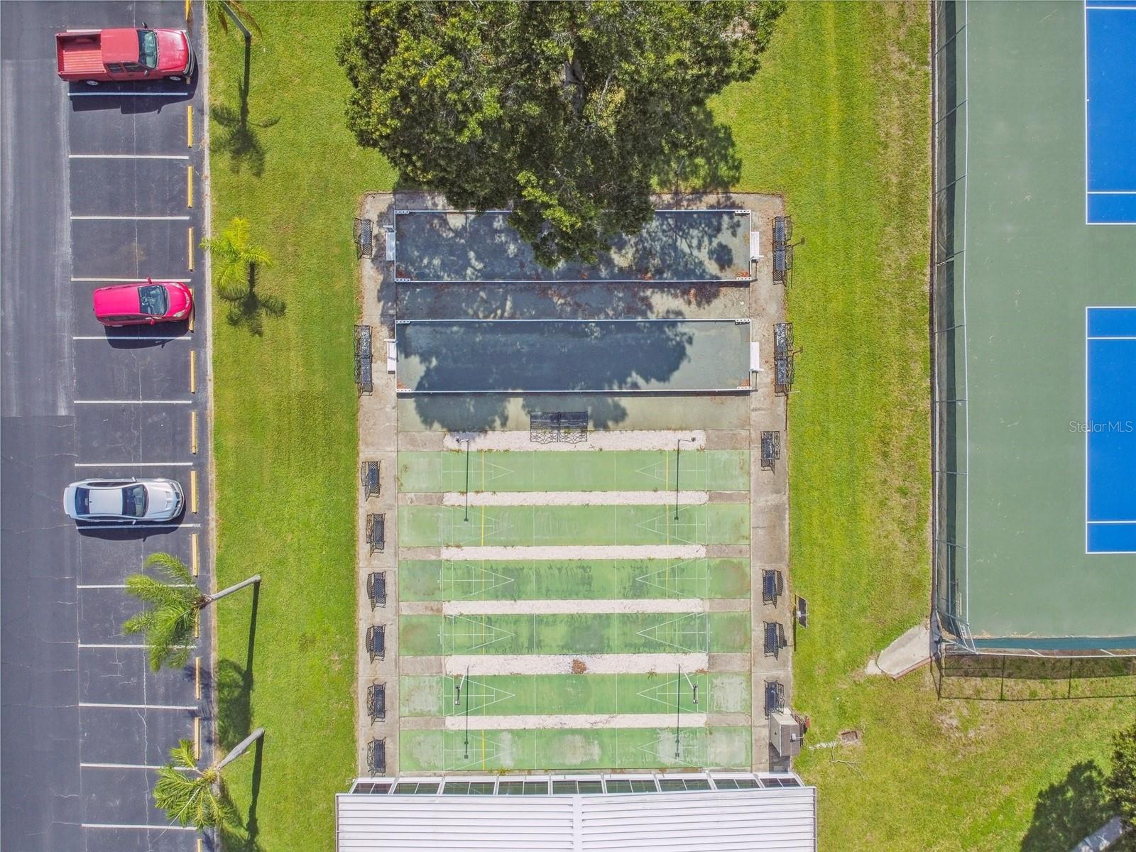 TB8373489 Property Photo