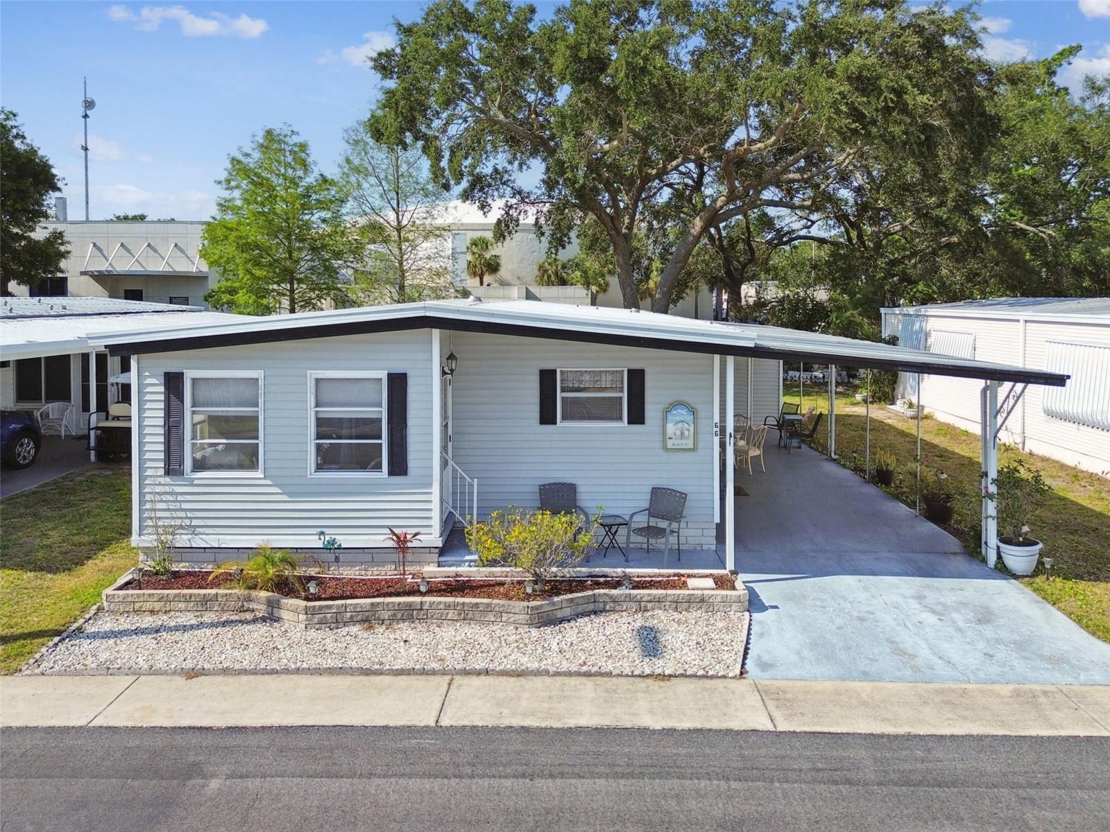 TB8373489 Property Photo