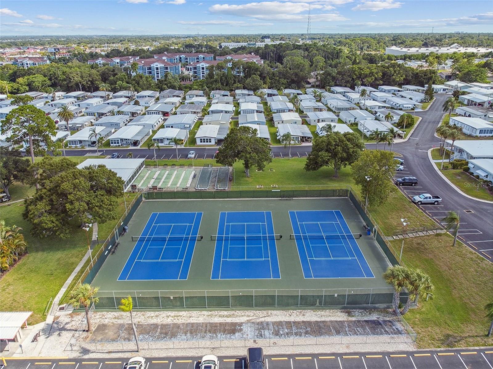 TB8373489 Property Photo