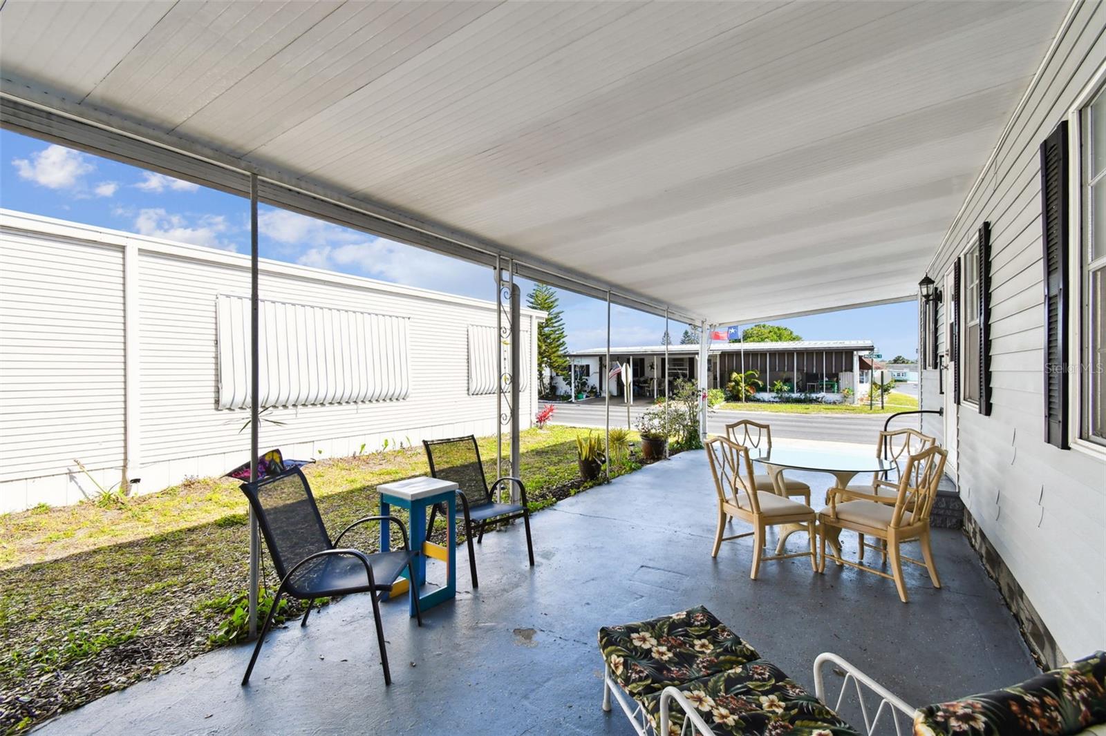 TB8373489 Property Photo