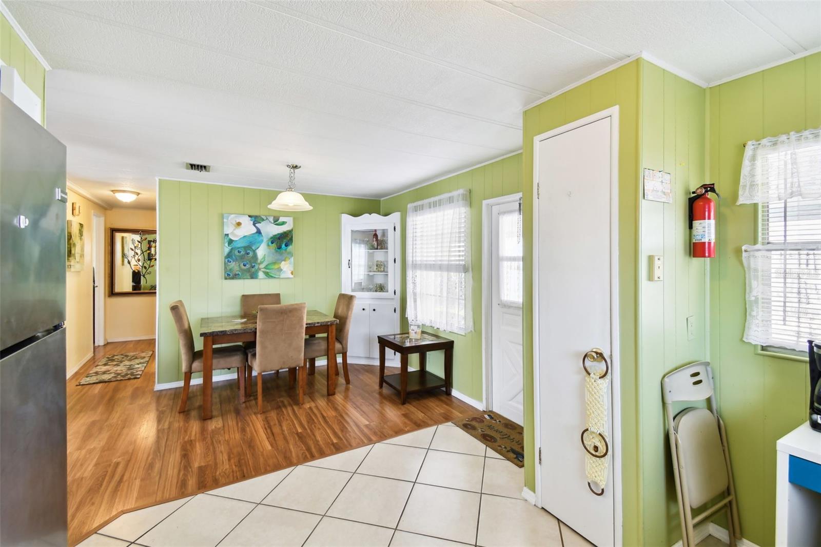 TB8373489 Property Photo