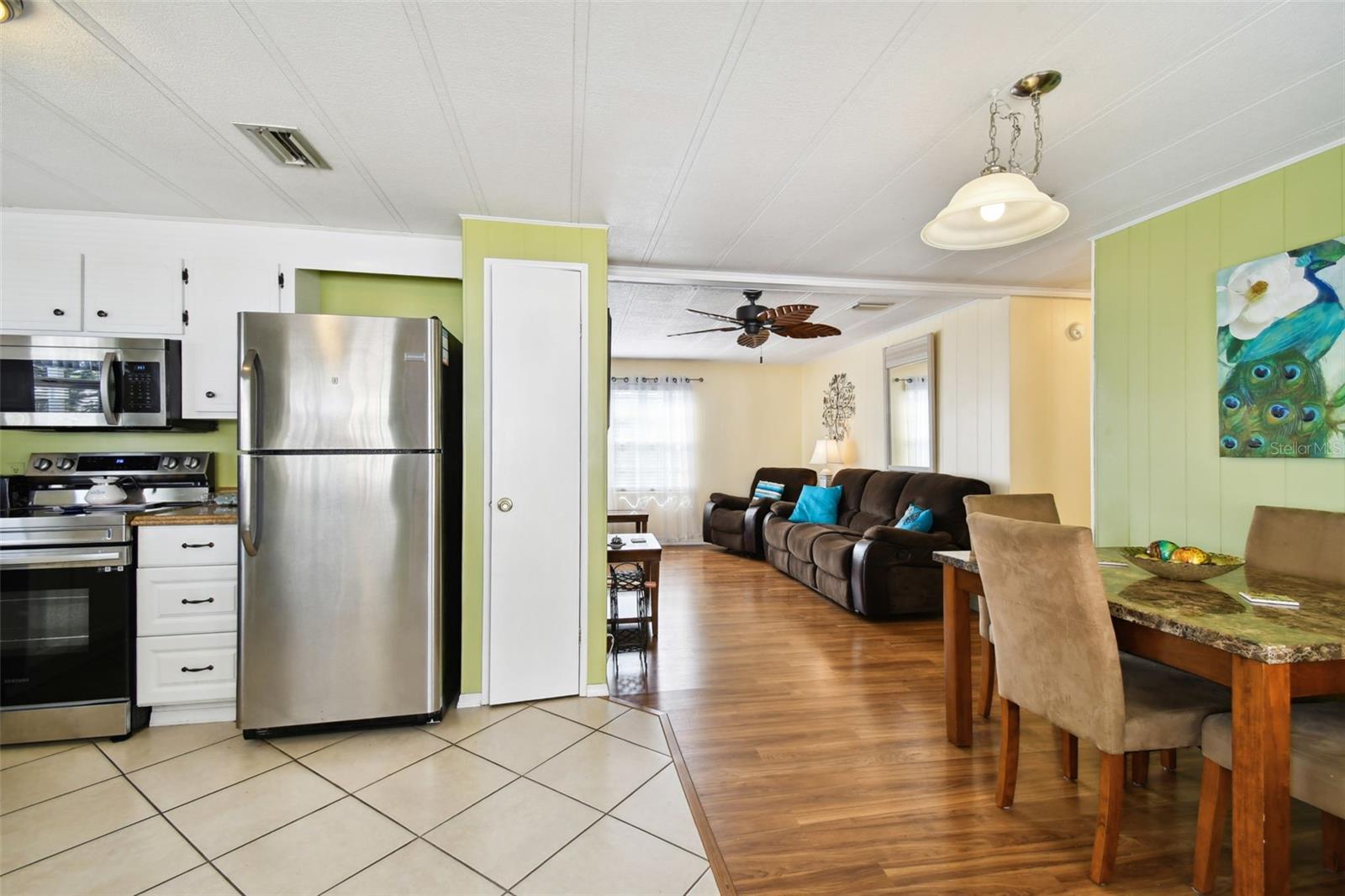 TB8373489 Property Photo