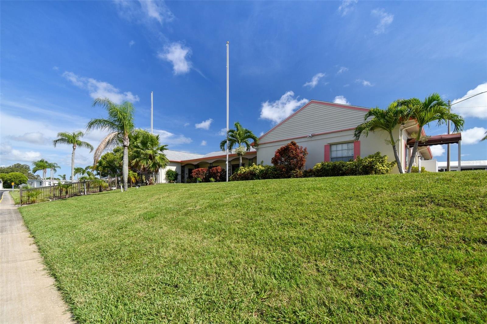 TB8373489 Property Photo