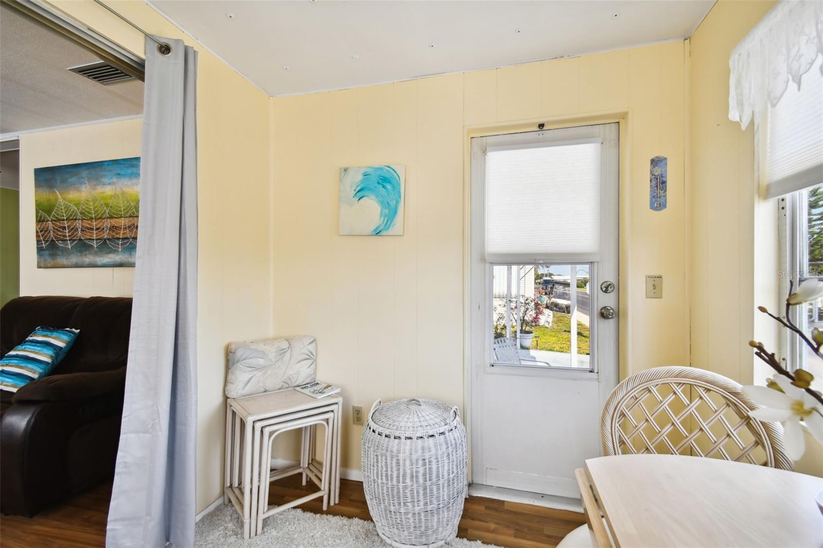 TB8373489 Property Photo