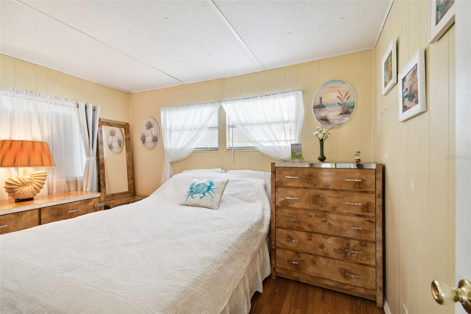 TB8373489 Property Photo