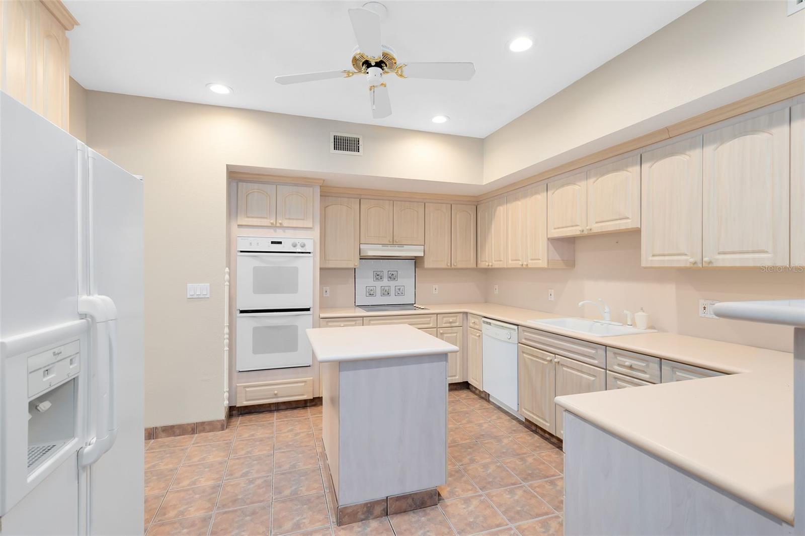 910 CYPRESS AVE, ST CLOUD, FL, 34769