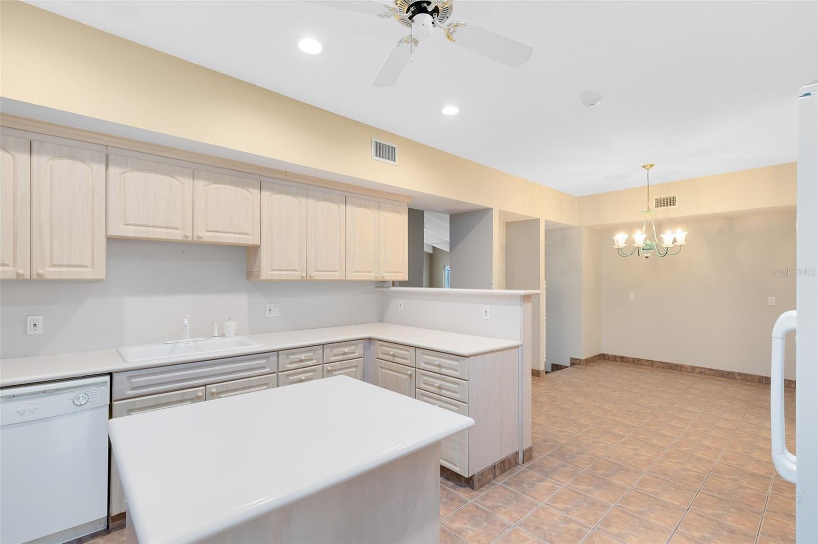 910 CYPRESS AVE, ST CLOUD, FL, 34769