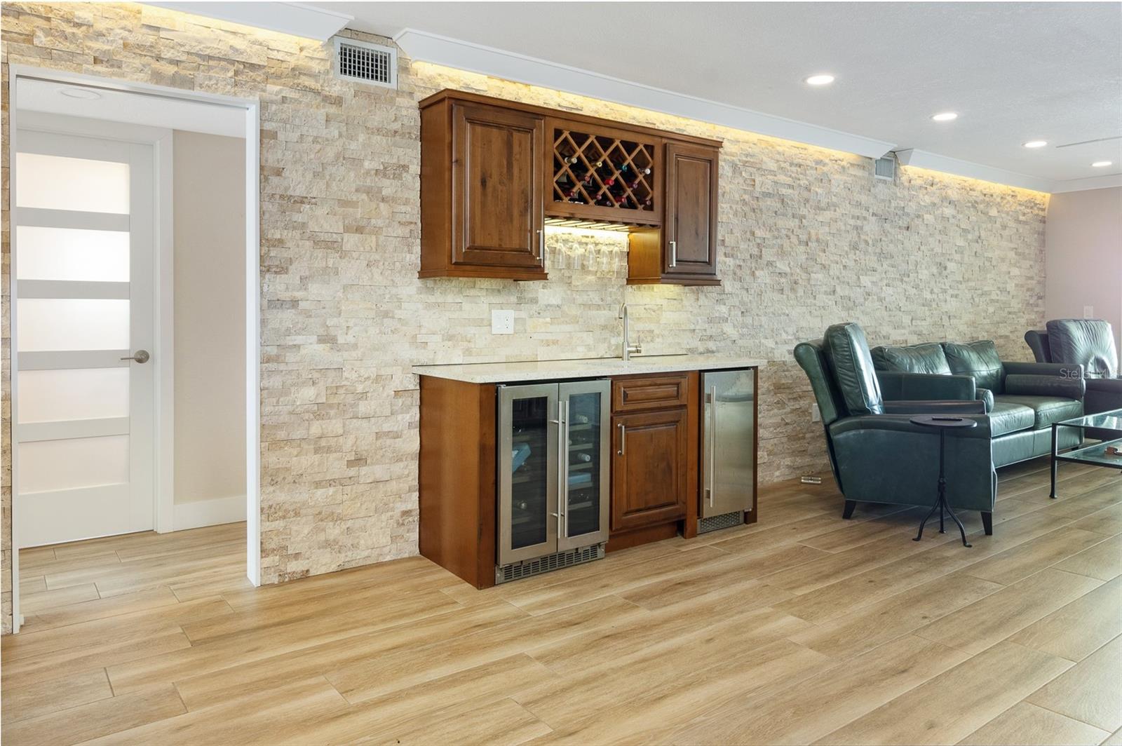 326 WINDRUSH BLVD #101, INDIAN ROCKS BEACH, FL, 33785