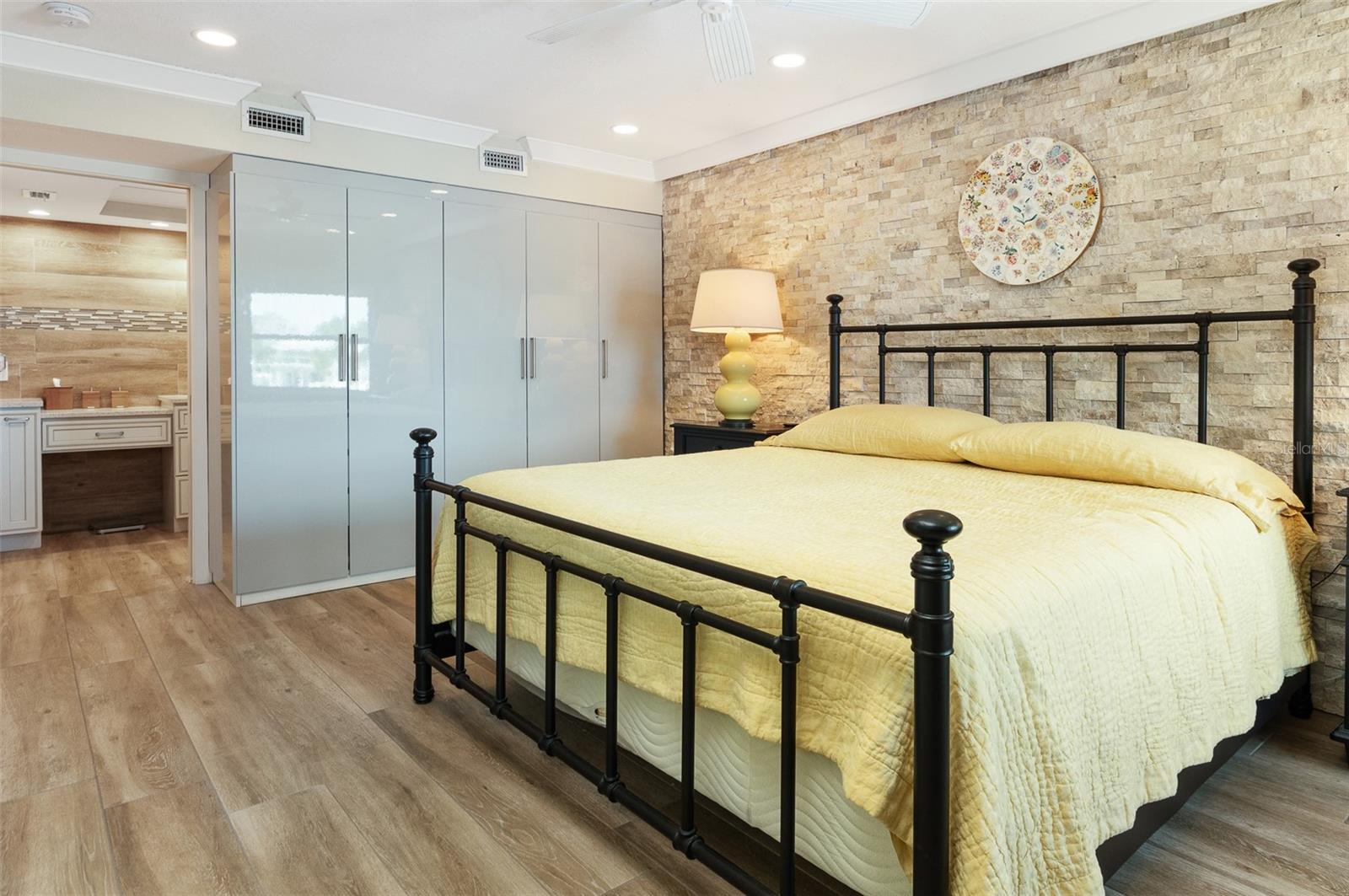 326 WINDRUSH BLVD #101, INDIAN ROCKS BEACH, FL, 33785