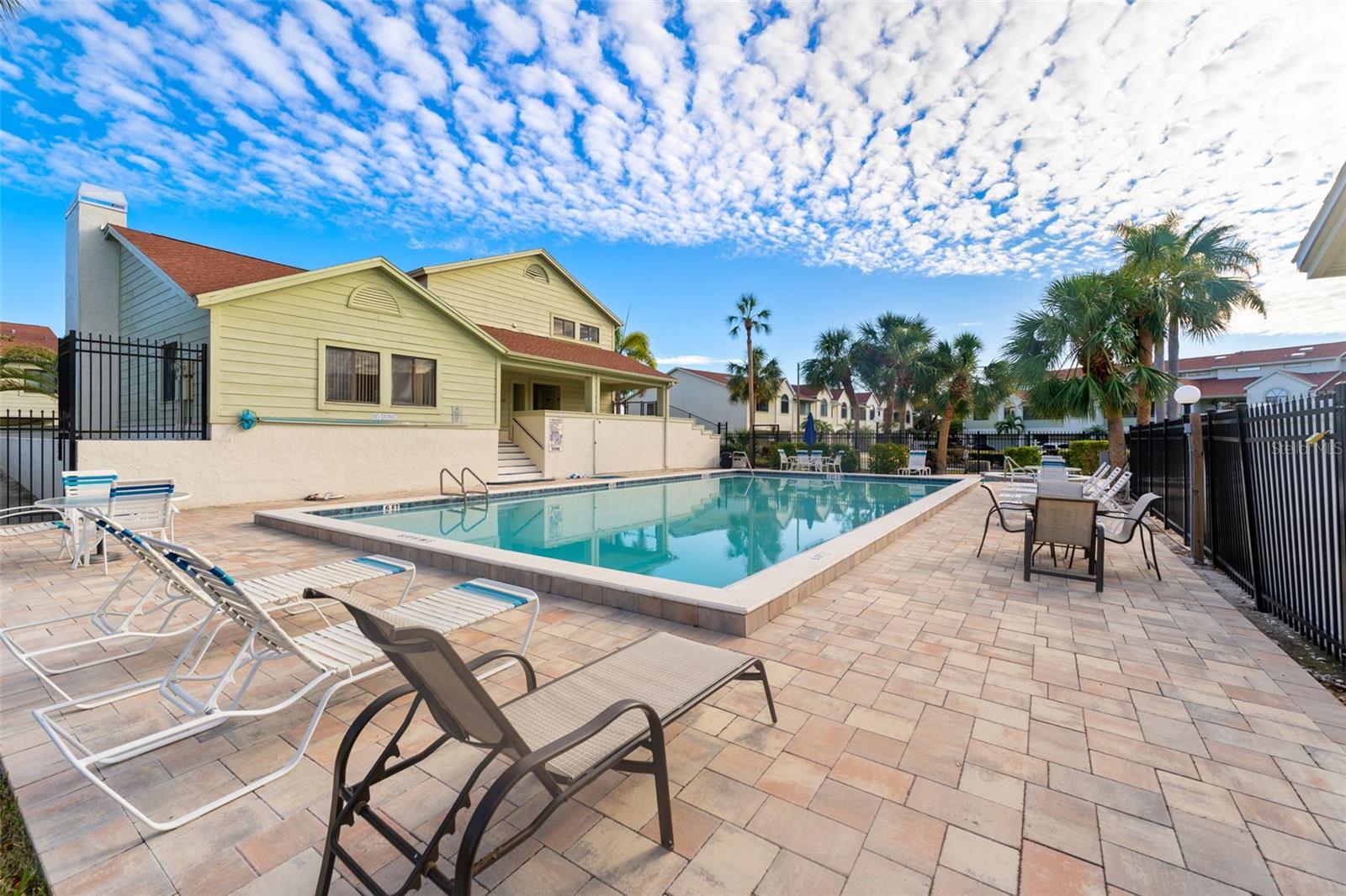 2387 HANOVER DR #2387, DUNEDIN, FL, 34698