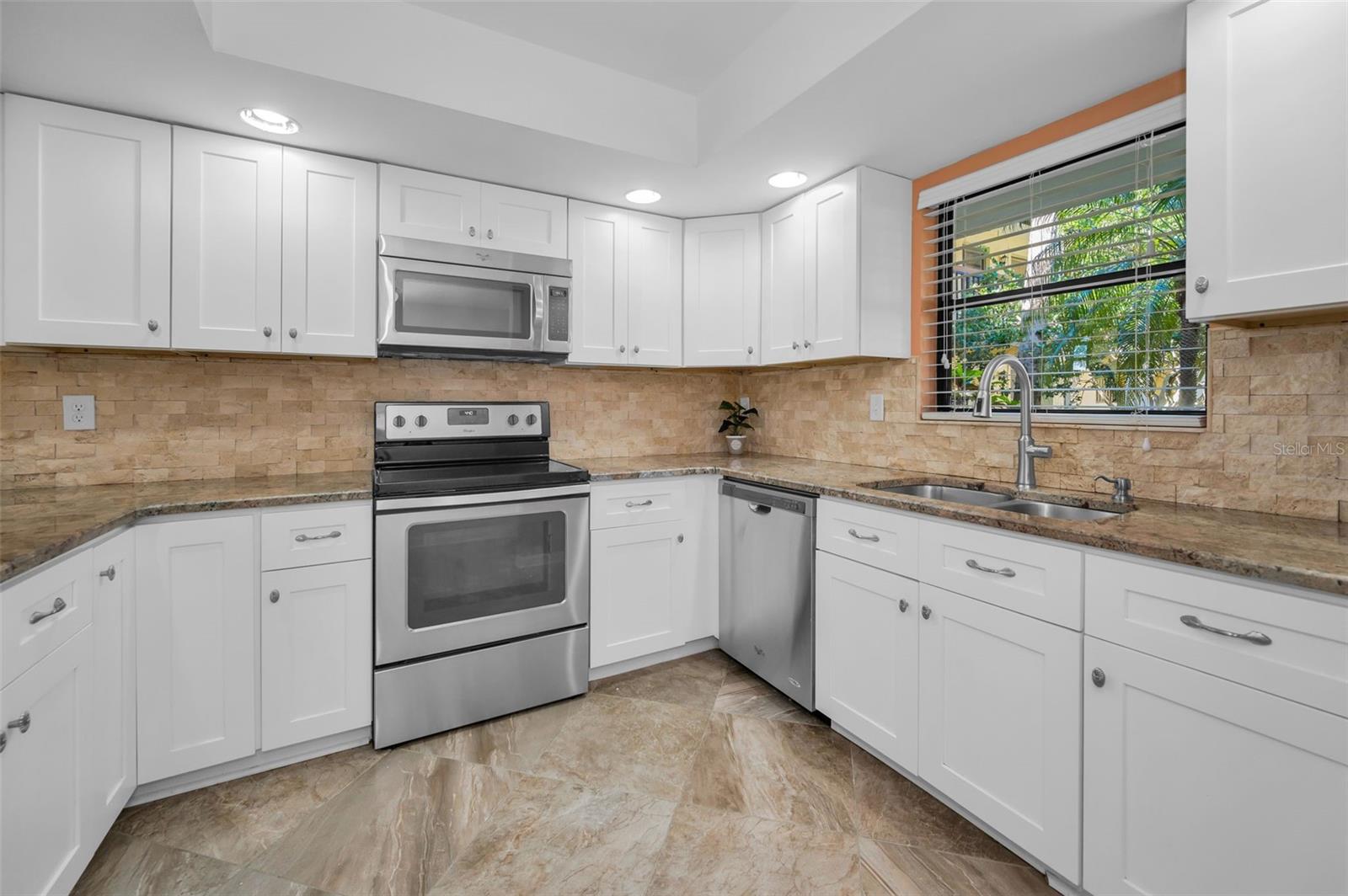 502 HAMMOCK PINE BLVD #502, CLEARWATER, FL, 33761