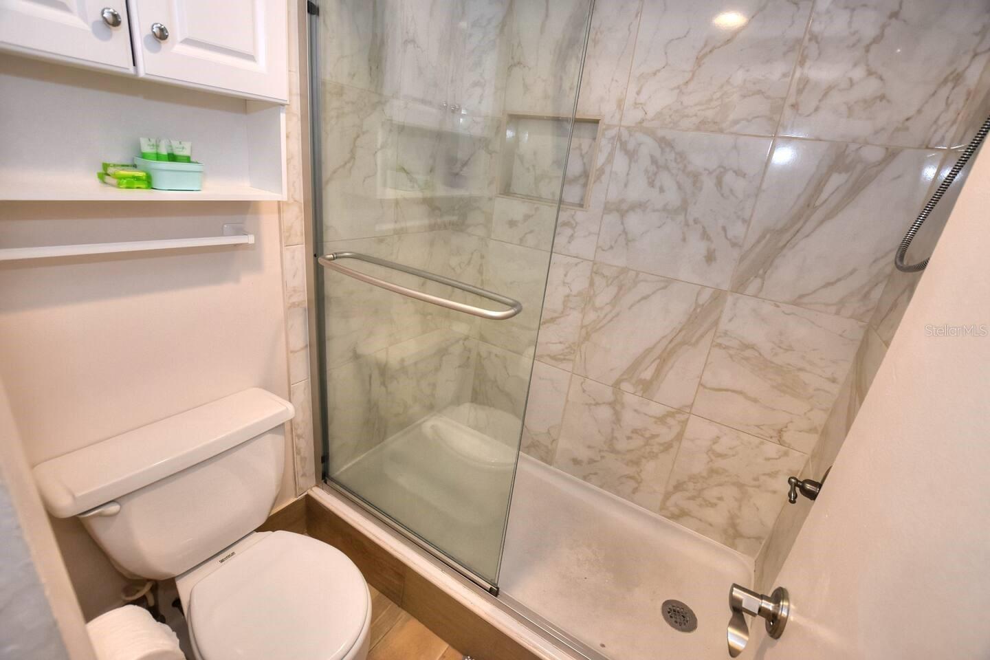 O6299132 Property Photo