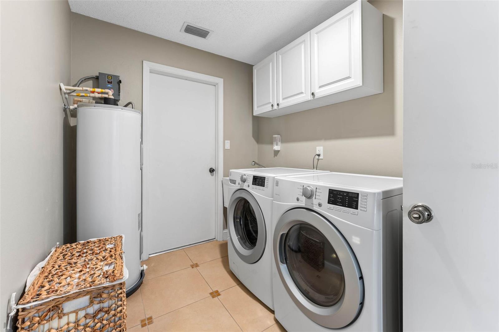 8242 HELENA DR, ORLANDO, FL, 32817