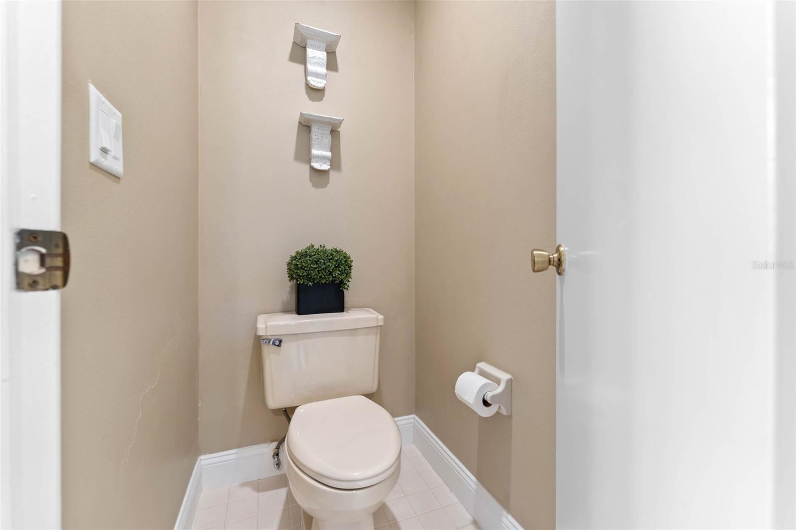 8242 HELENA DR, ORLANDO, FL, 32817