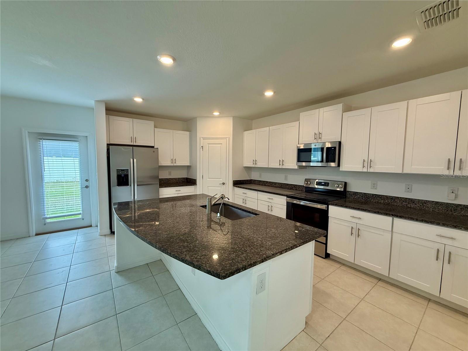 6494 BAR S BAR TRL, ZEPHYRHILLS, FL, 33541