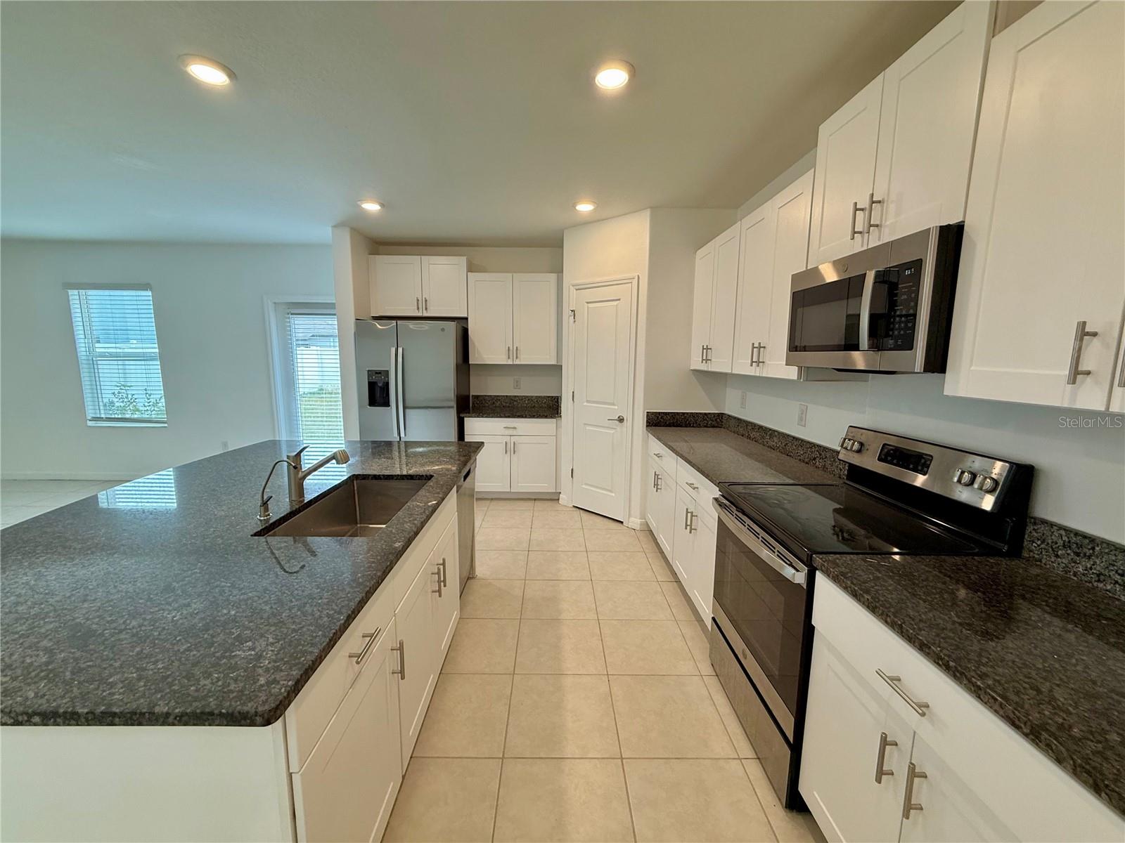 6494 BAR S BAR TRL, ZEPHYRHILLS, FL, 33541