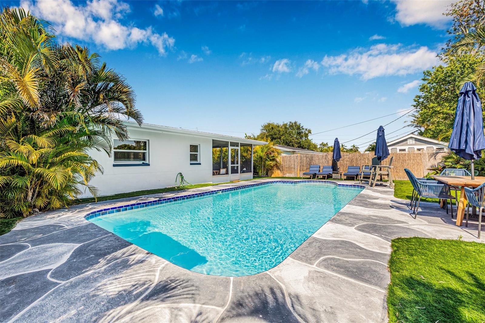 10396 BLOSSOM LAKE DR, SEMINOLE, FL, 33772