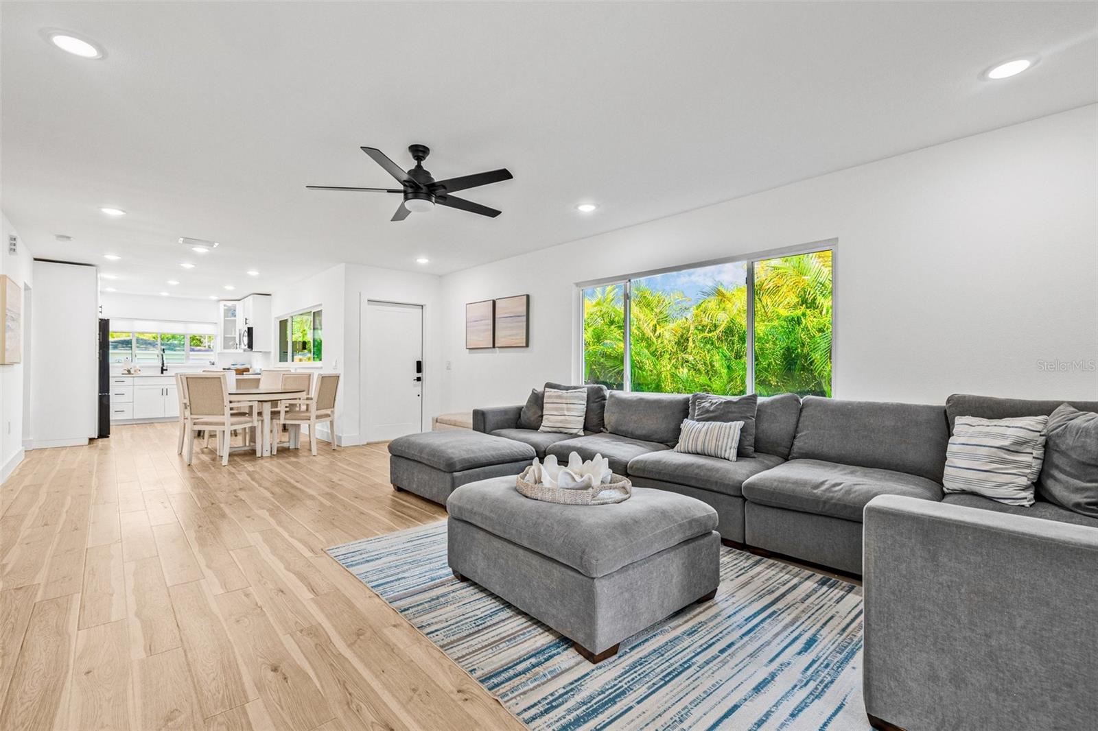 10396 BLOSSOM LAKE DR, SEMINOLE, FL, 33772