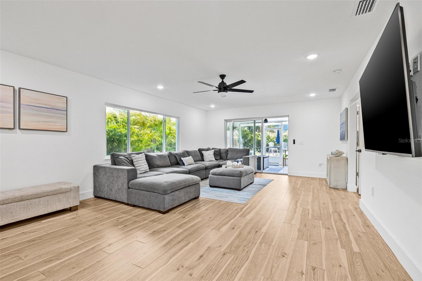 10396 BLOSSOM LAKE DR, SEMINOLE, FL, 33772