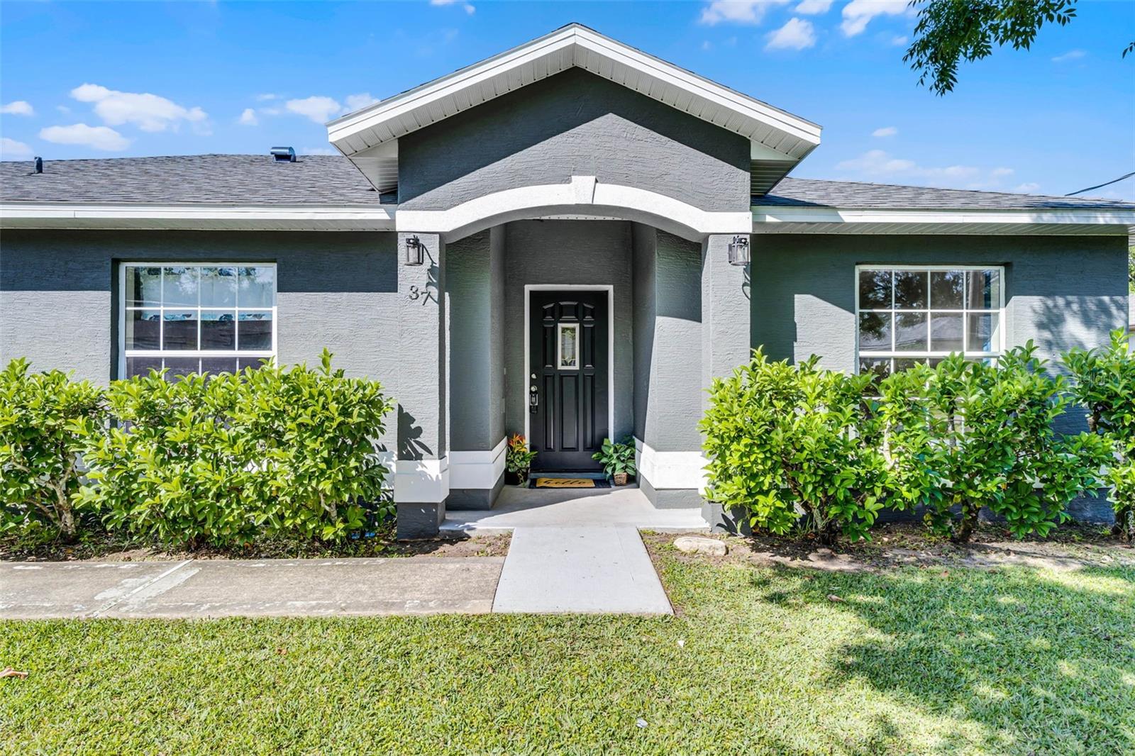 37 LINDSAY DR, PALM COAST, FL, 32137