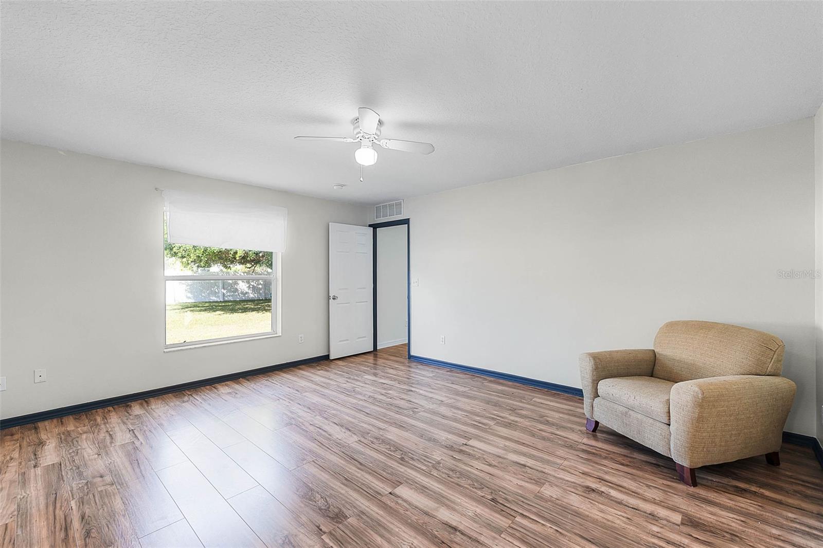 37 LINDSAY DR, PALM COAST, FL, 32137