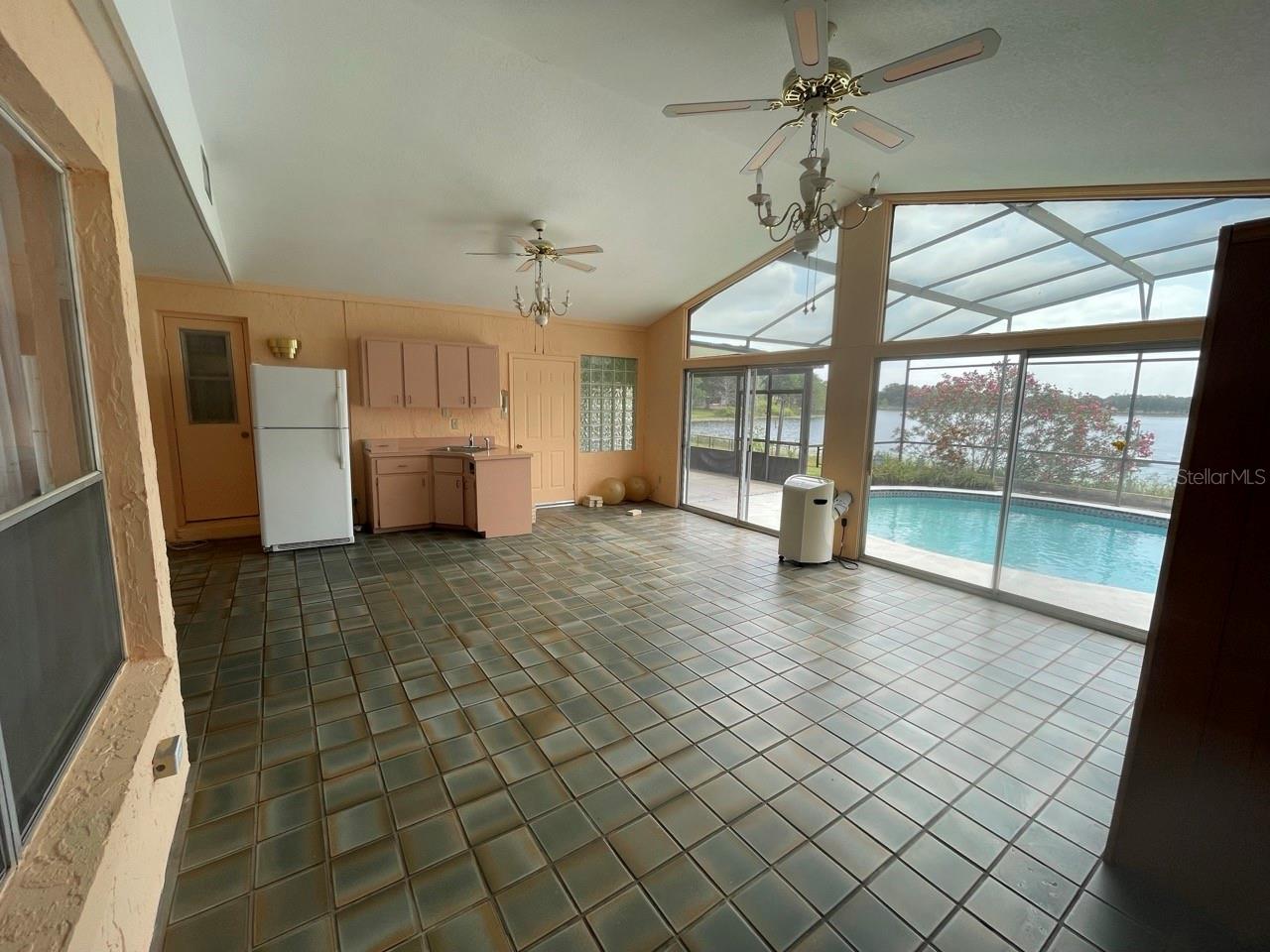 8129 GRANADA BLVD, ORLANDO, FL, 32836