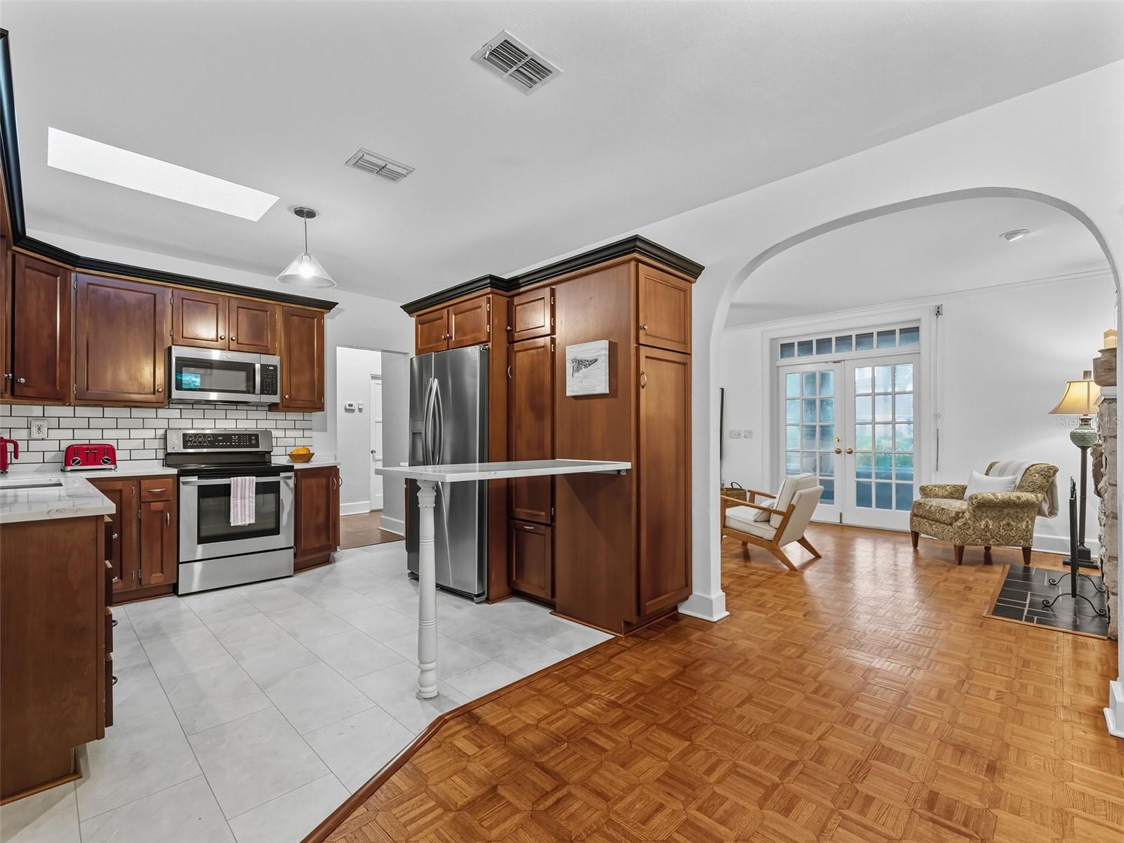 250 ABERDEEN ST, DUNEDIN, FL, 34698