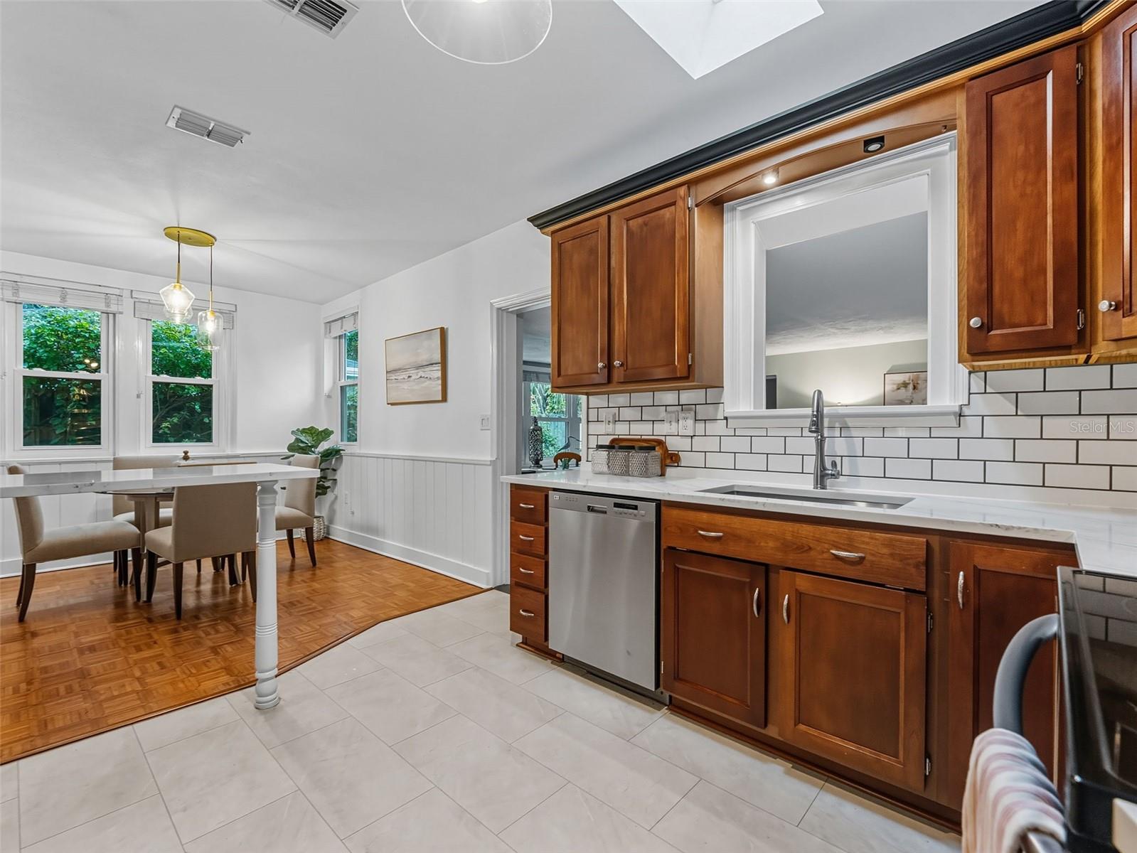 250 ABERDEEN ST, DUNEDIN, FL, 34698