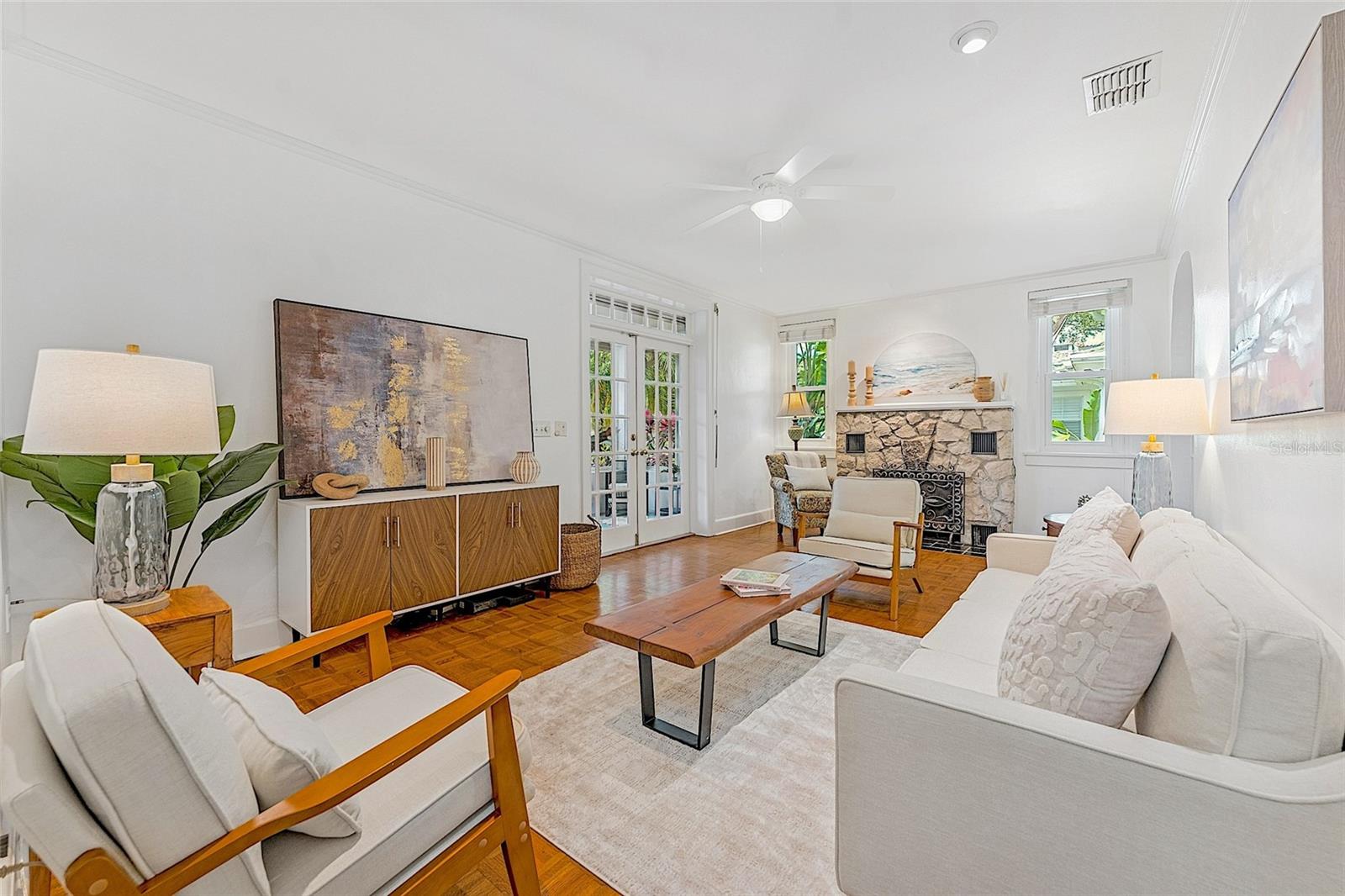 250 ABERDEEN ST, DUNEDIN, FL, 34698