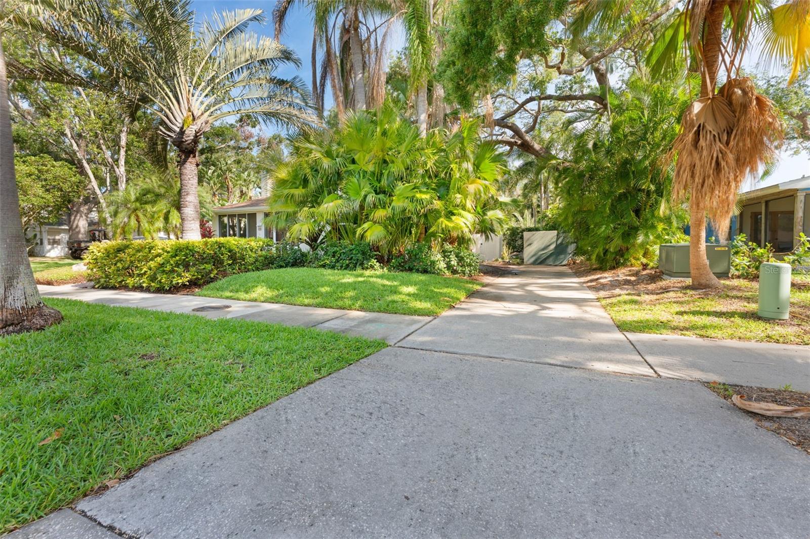 250 ABERDEEN ST, DUNEDIN, FL, 34698