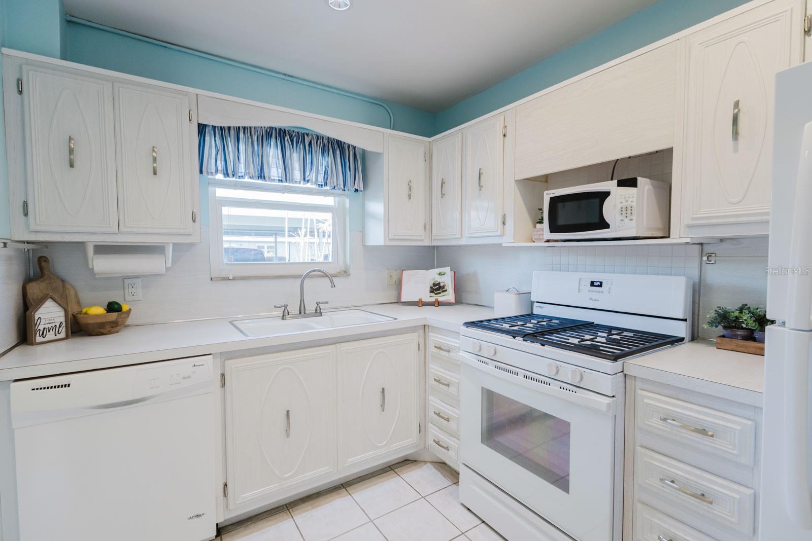 5287 81ST ST N #6, ST PETERSBURG, FL, 33709