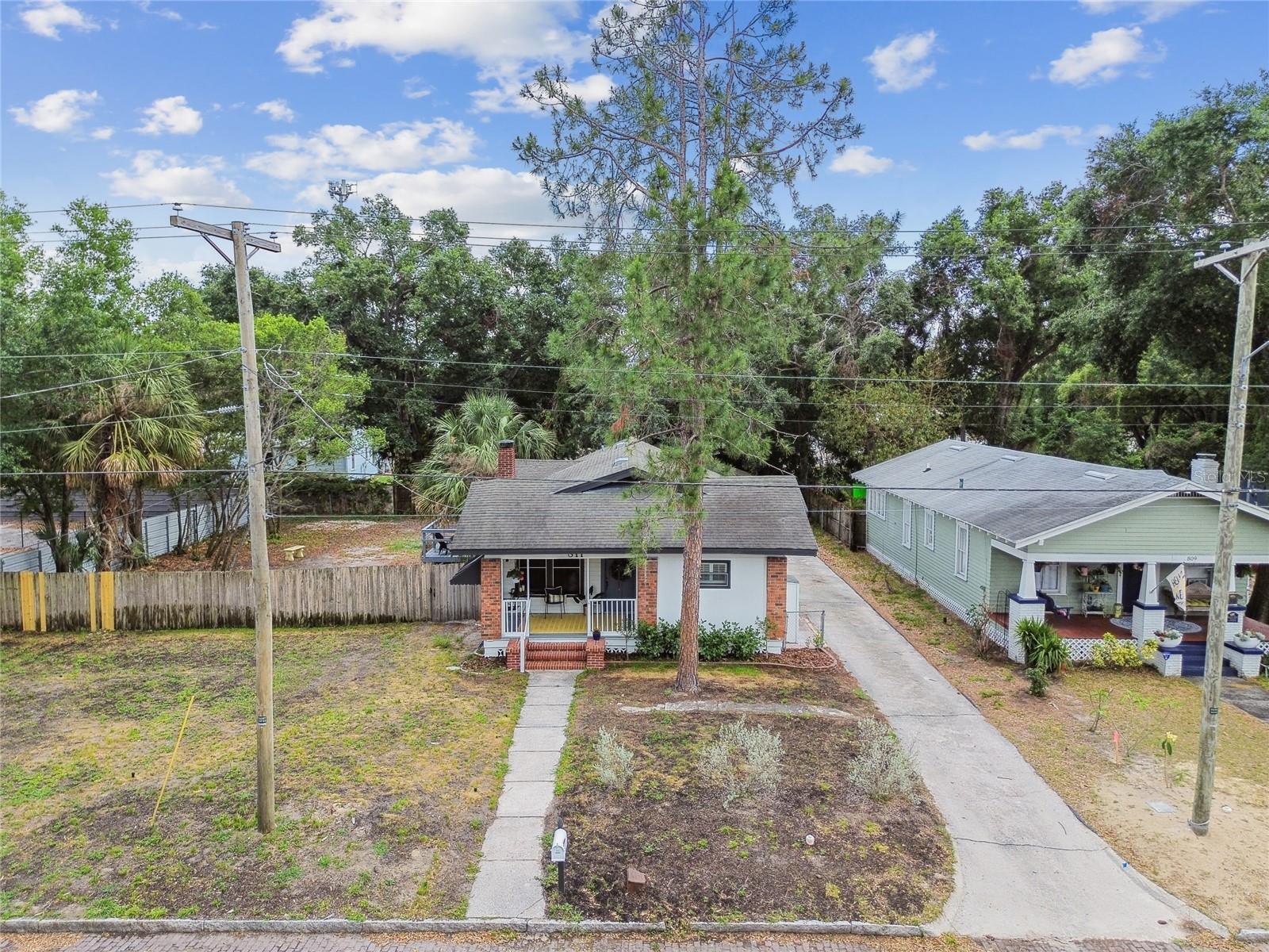 811 E FLORA ST, TAMPA, FL, 33604