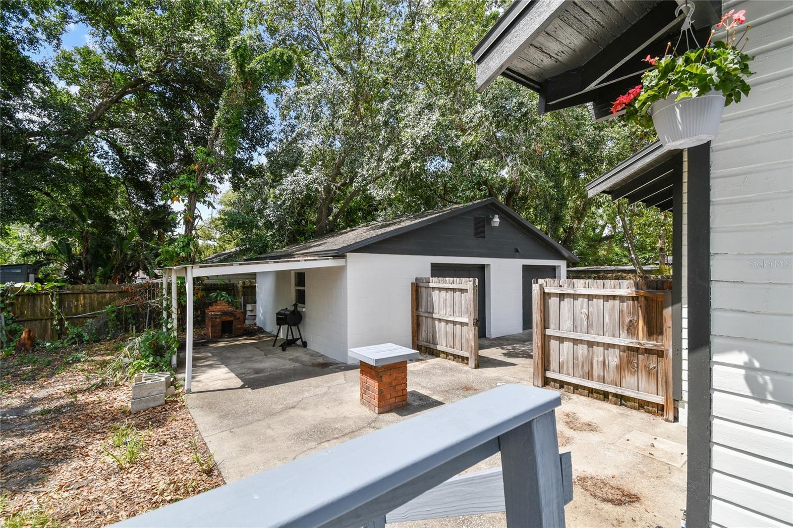 811 E FLORA ST, TAMPA, FL, 33604