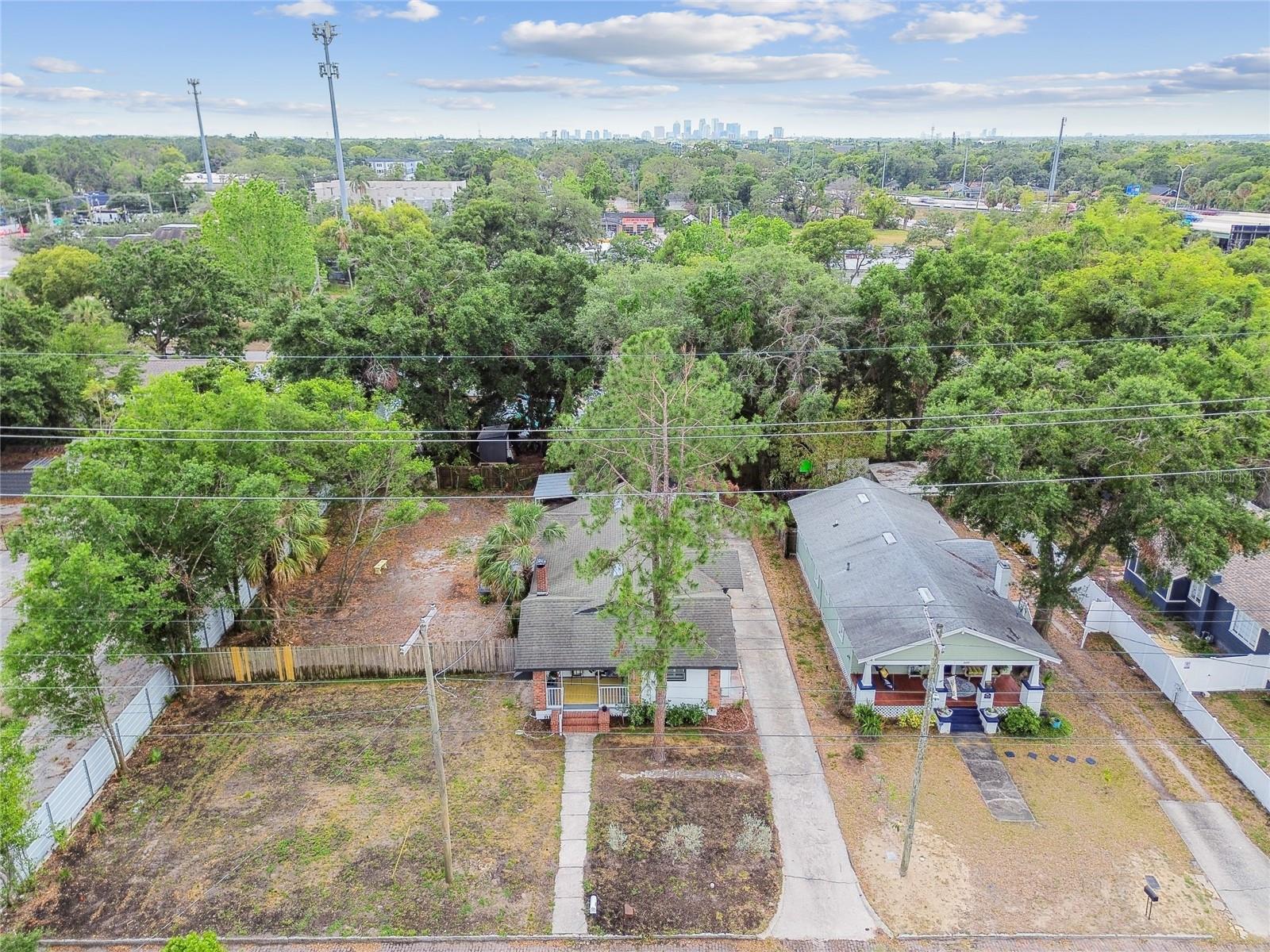 811 E FLORA ST, TAMPA, FL, 33604