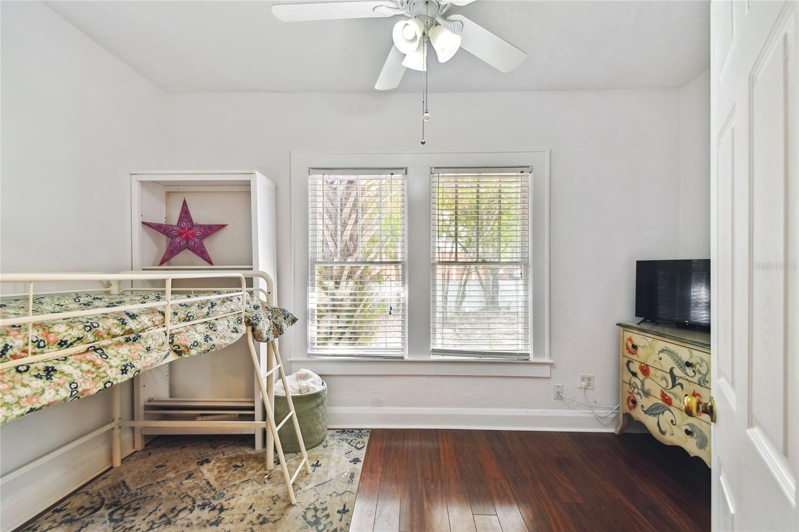 811 E FLORA ST, TAMPA, FL, 33604