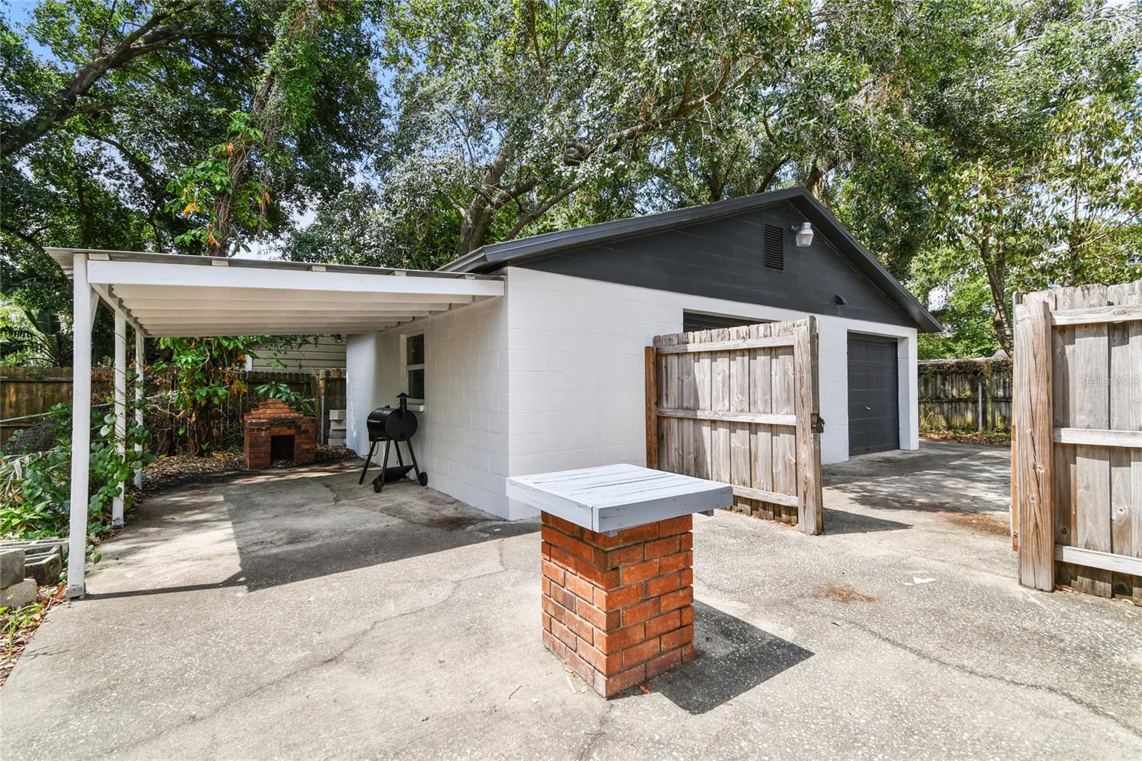 811 E FLORA ST, TAMPA, FL, 33604