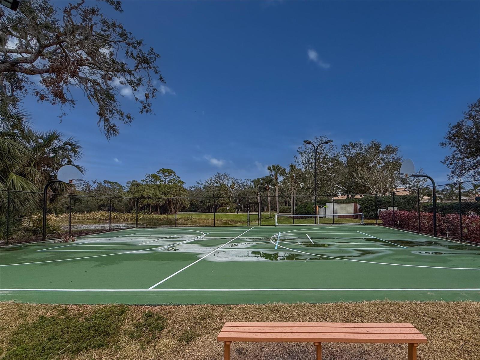 A4648624 Property Photo