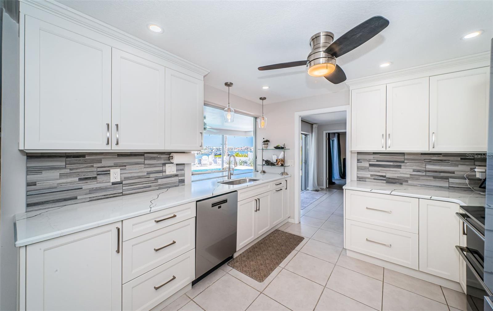 2180 DOLPHIN BLVD S, ST PETERSBURG, FL, 33707