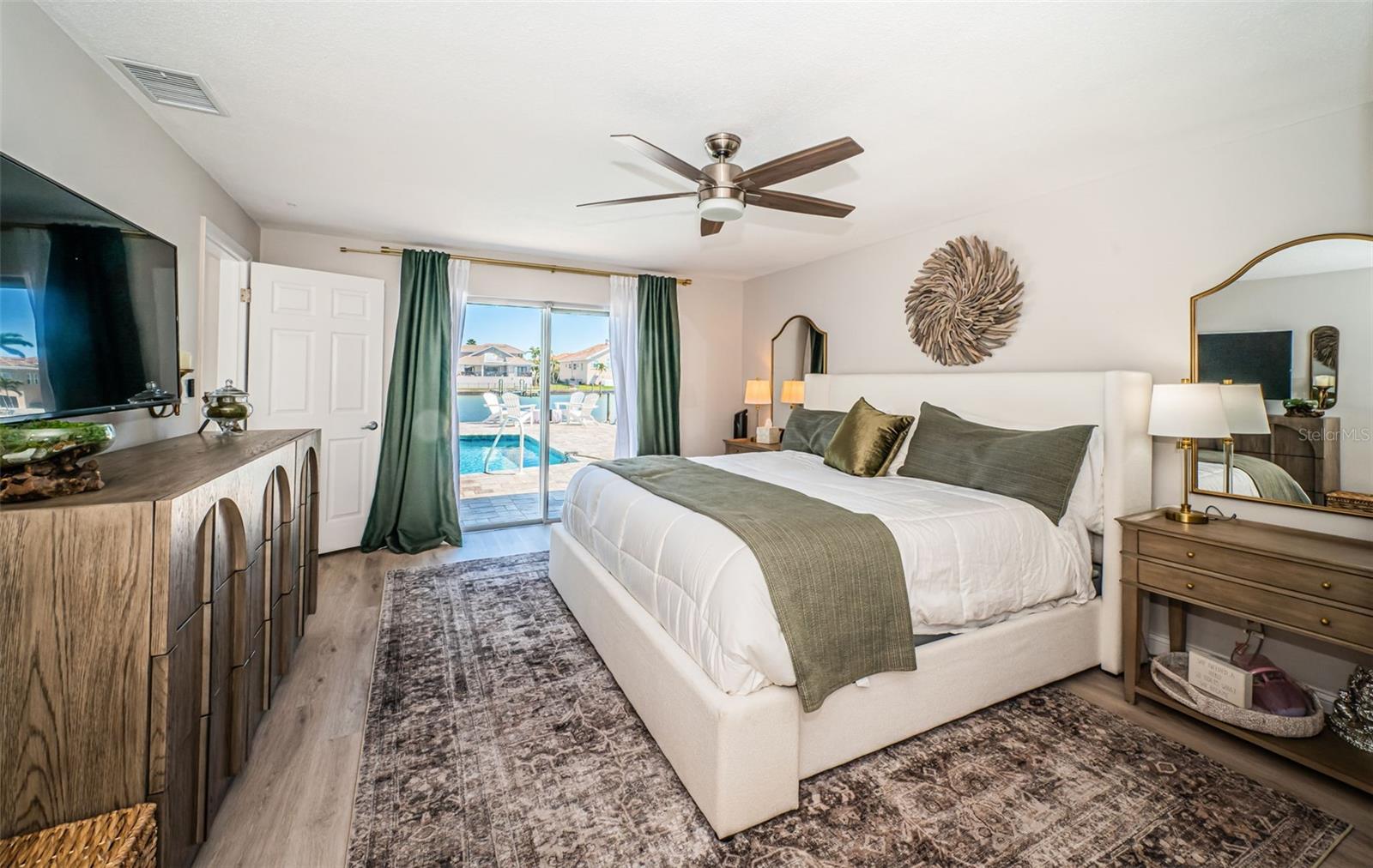 2180 DOLPHIN BLVD S, ST PETERSBURG, FL, 33707